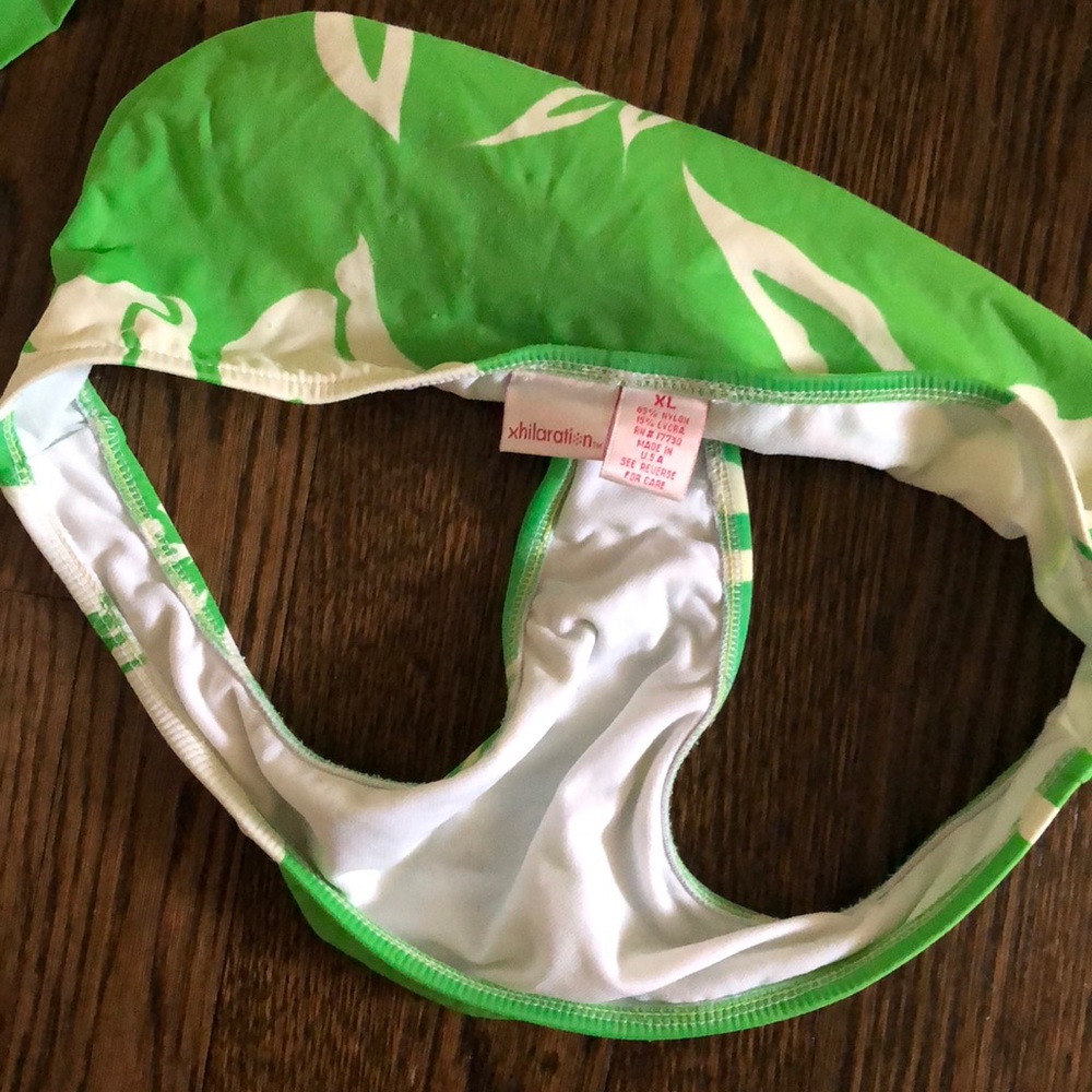 💋💋💋3 for $20💋💋💋 Green and white swim suit - Picture 4 of 5
